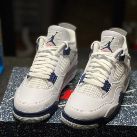 Air Jordan4